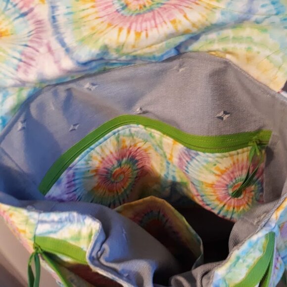 New Double Handle Backpack Carry All Blue Pink Rainbow Tie Water resistant liner - Picture 7 of 8